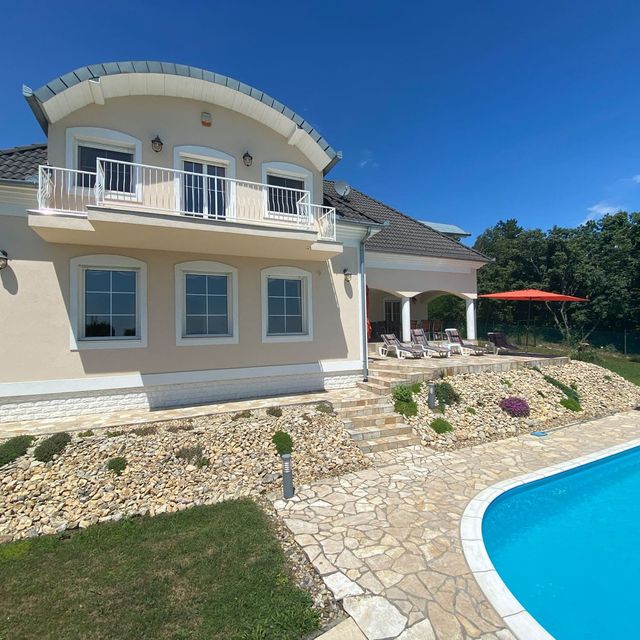 Ferien Villa mit Pool in Ungarn